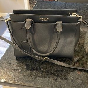 LIKE NEW Kate spade black purse